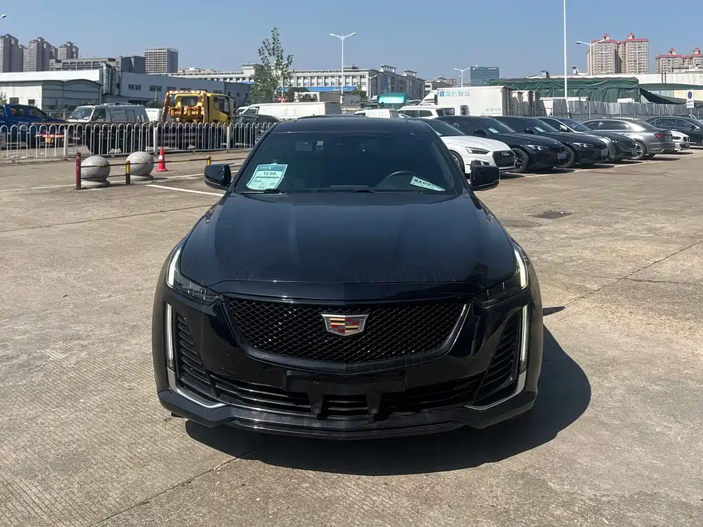 Cadillac CT5 — фото 2