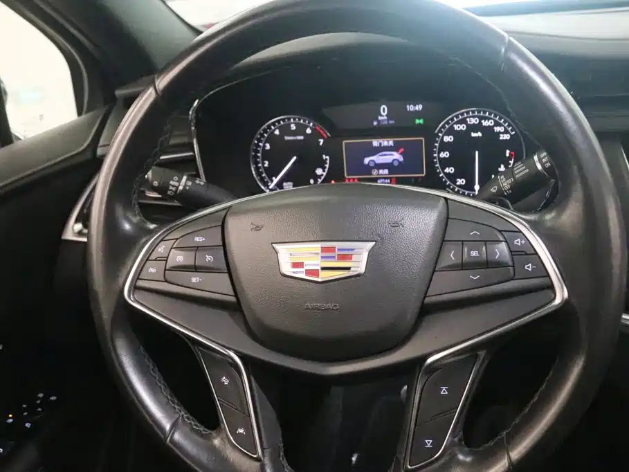 Cadillac XT5 — фото 6