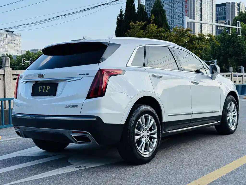 Cadillac XT5 — фото 6