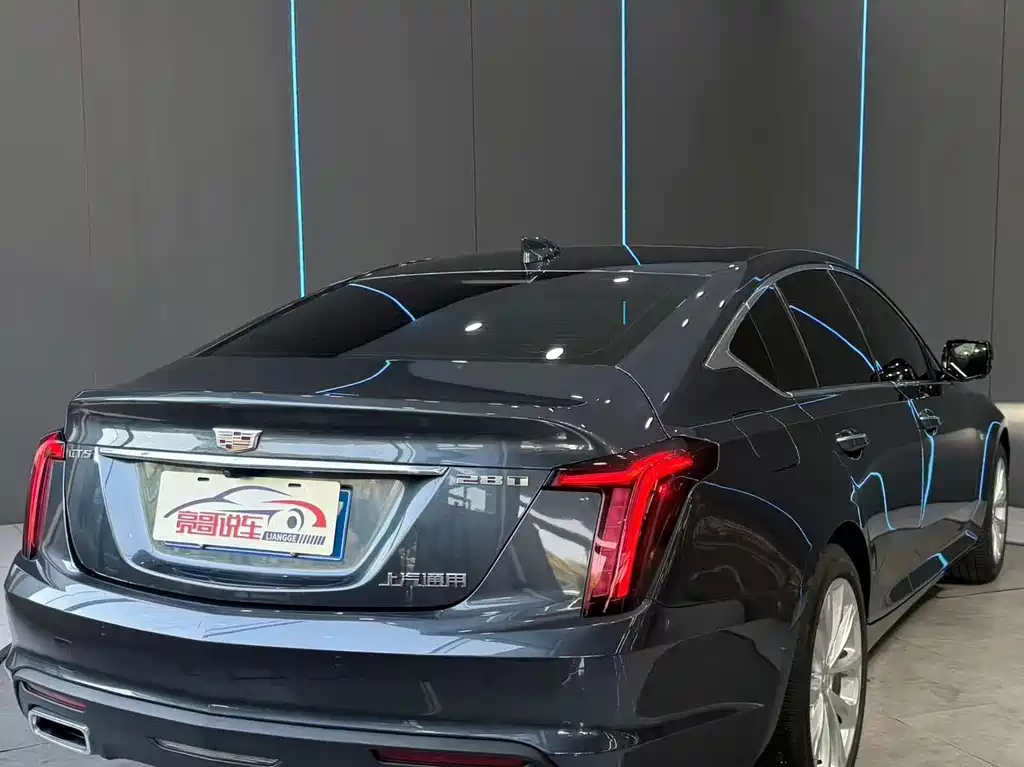 Cadillac CT5 — фото 6