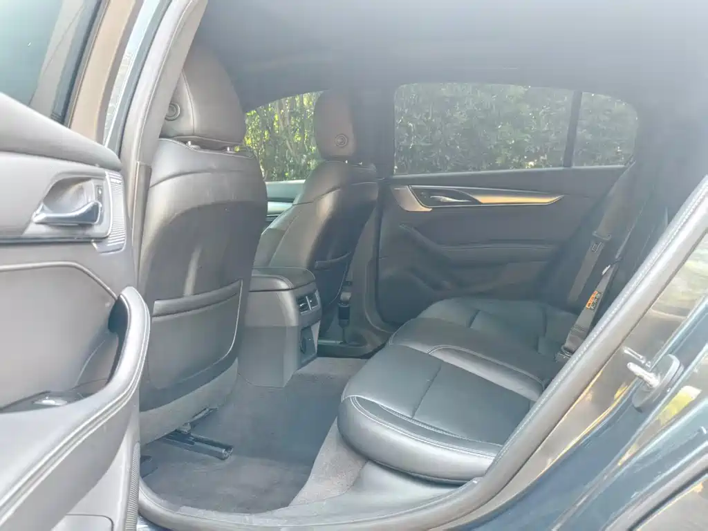 Cadillac CT5 — фото 5