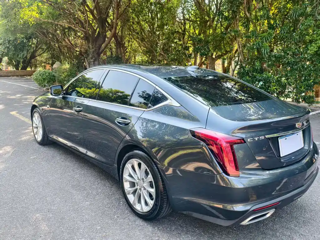 Cadillac CT5 — фото 6