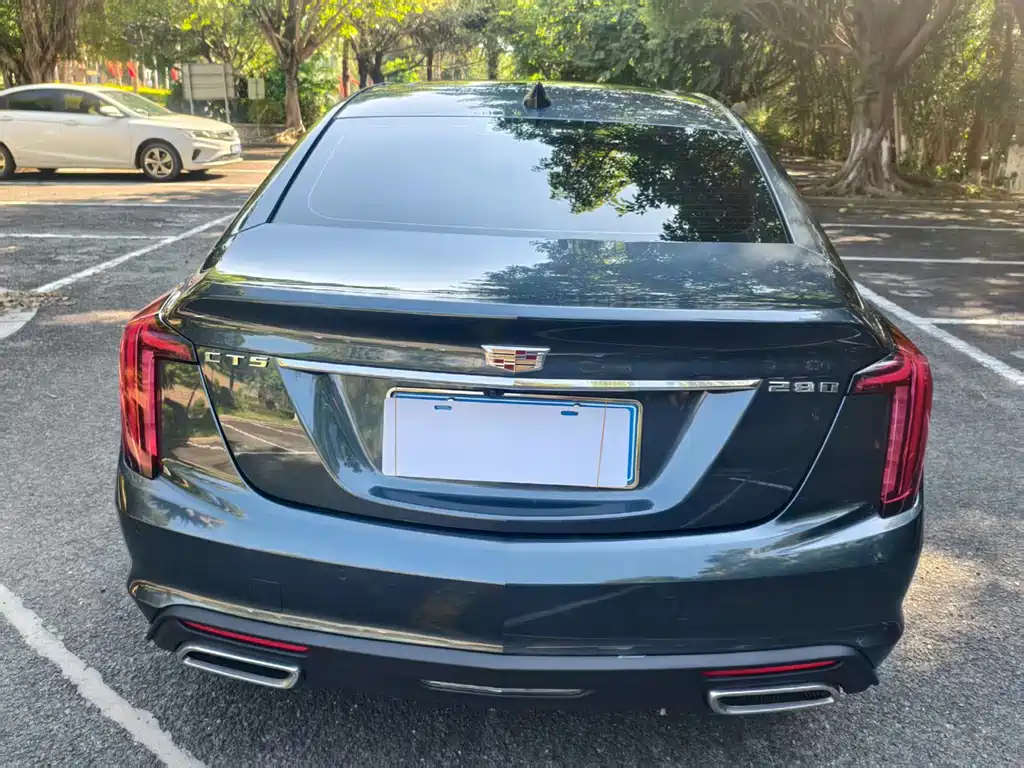 Cadillac CT5 — фото 7