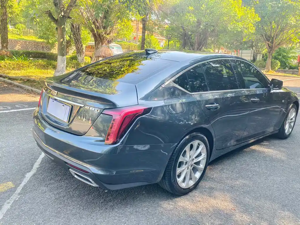 Cadillac CT5 — фото 8