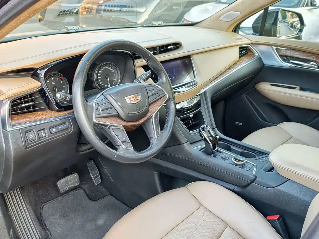 Cadillac XT5 — фото 5