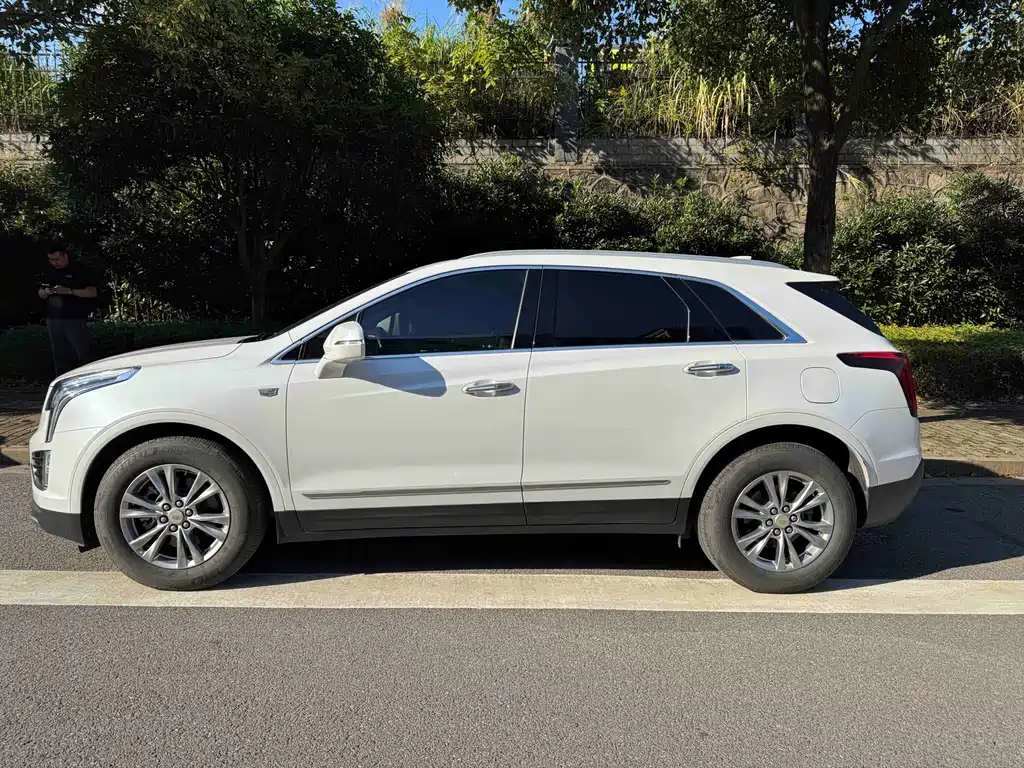 Cadillac XT5 — фото 3