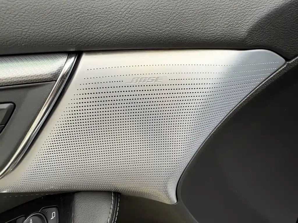Cadillac CT5 — фото 14