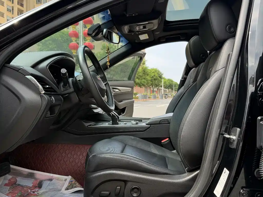 Cadillac CT5 — фото 23