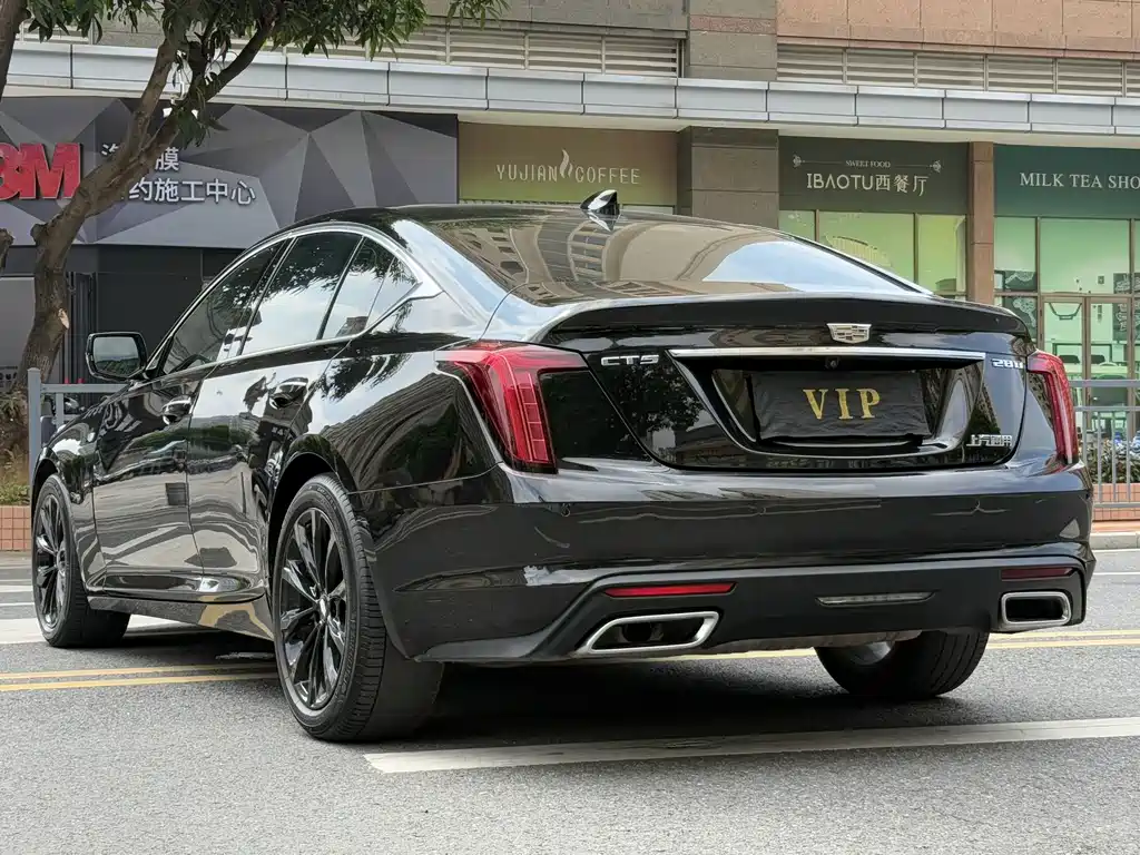 Cadillac CT5 — фото 6