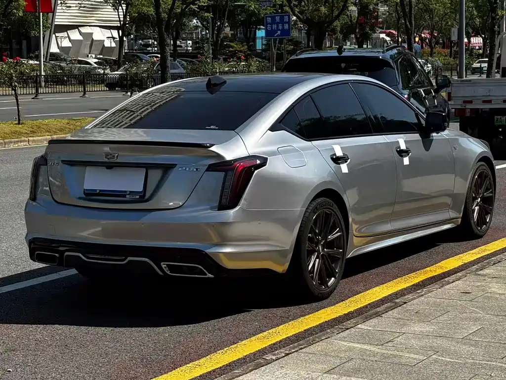 Cadillac CT5 — фото 14