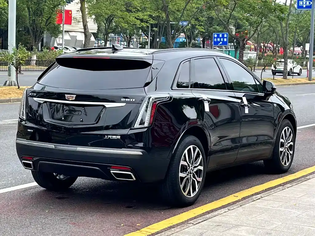 Cadillac XT5 — фото 14