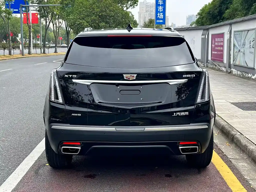 Cadillac XT5 — фото 9