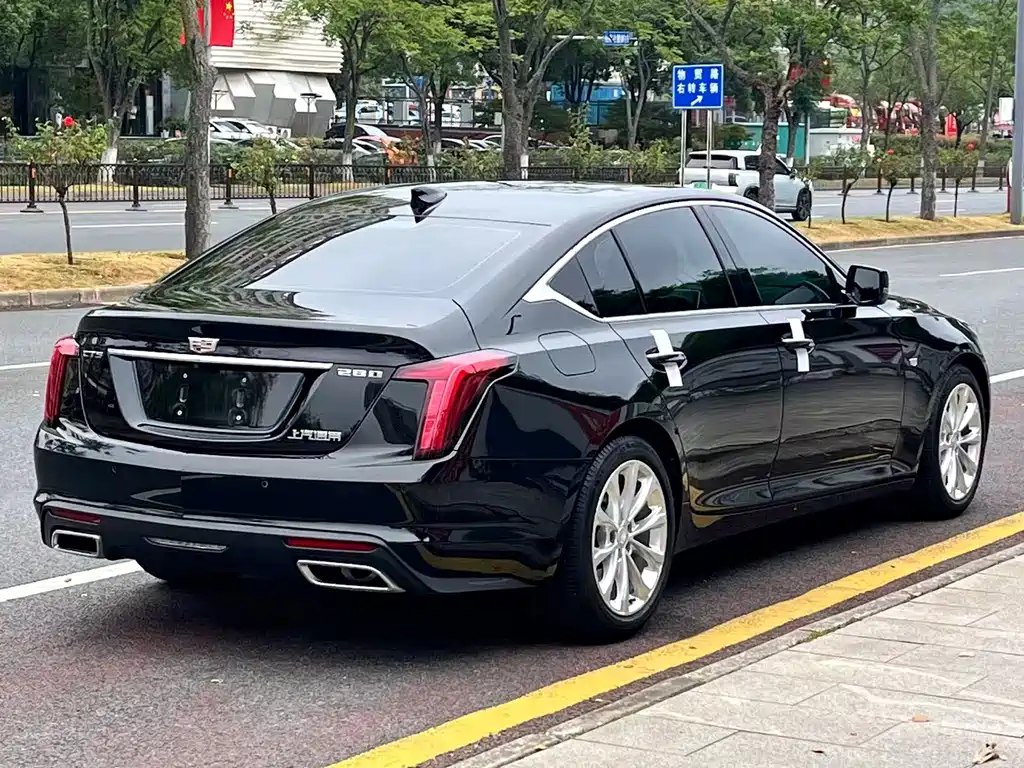 Cadillac CT5 — фото 14