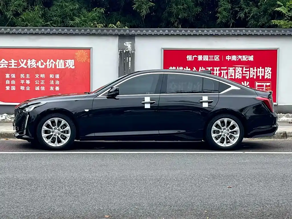Cadillac CT5 — фото 3