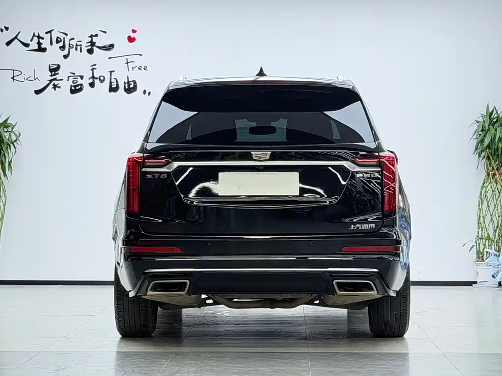Cadillac XT6 — фото 17