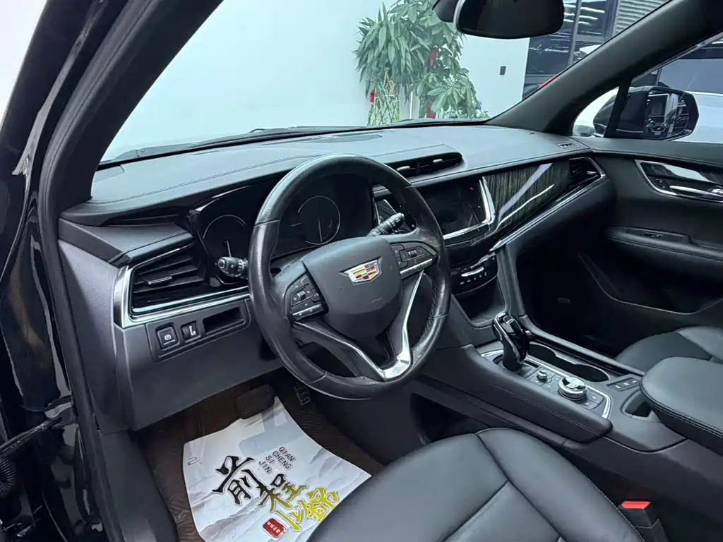 Cadillac XT6 — фото 4