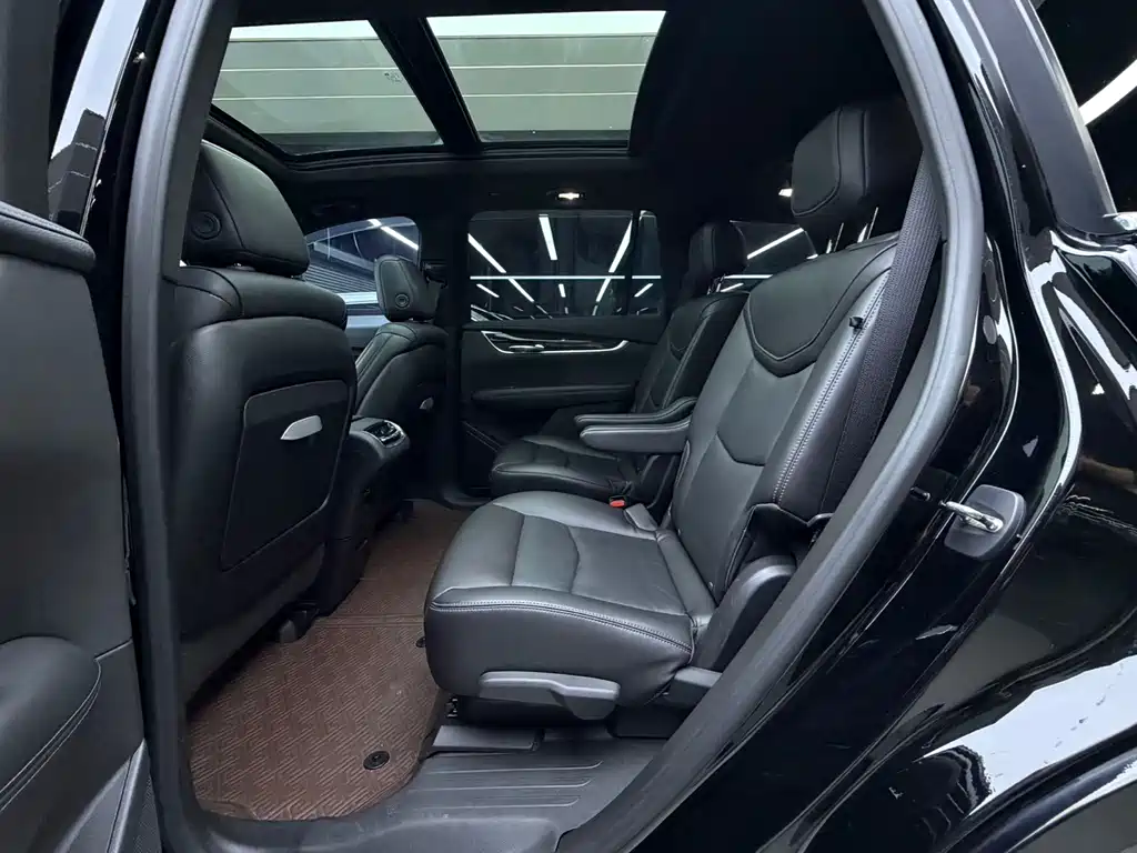 Cadillac XT6 — фото 6