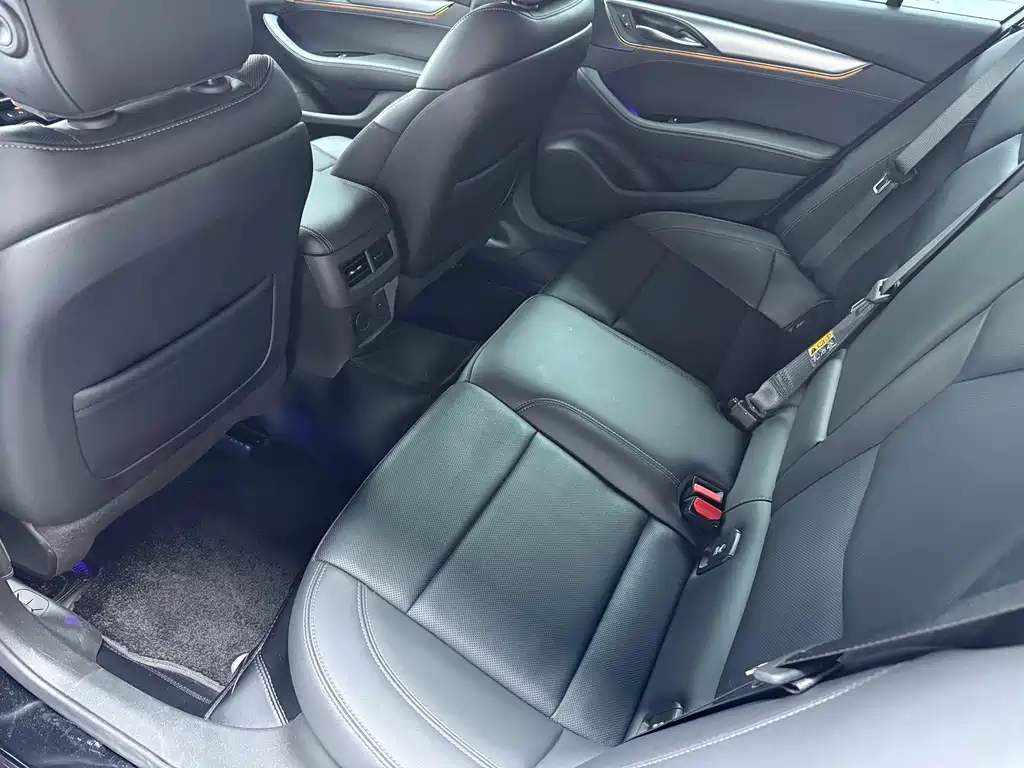 Cadillac CT5 — фото 5
