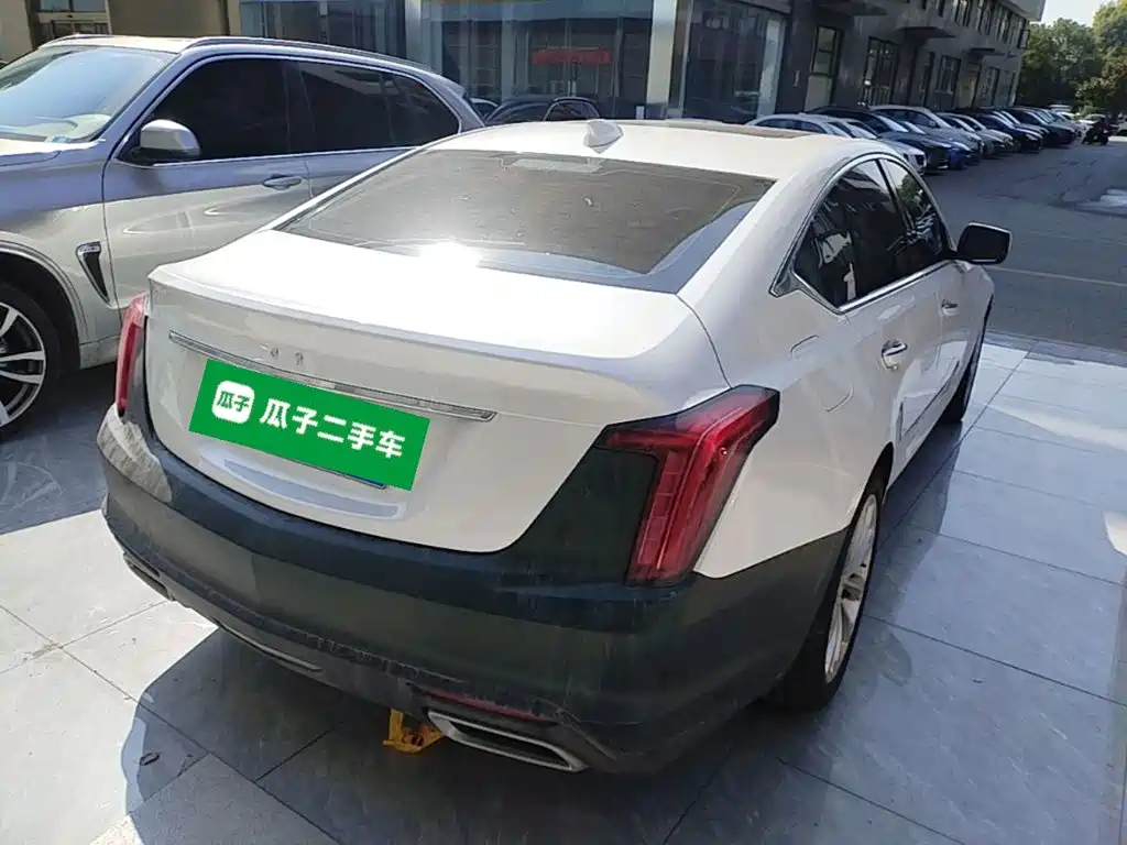 Cadillac CT5 — фото 7