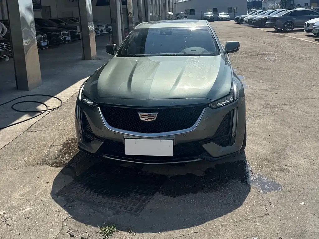 Cadillac CT5 — фото 2