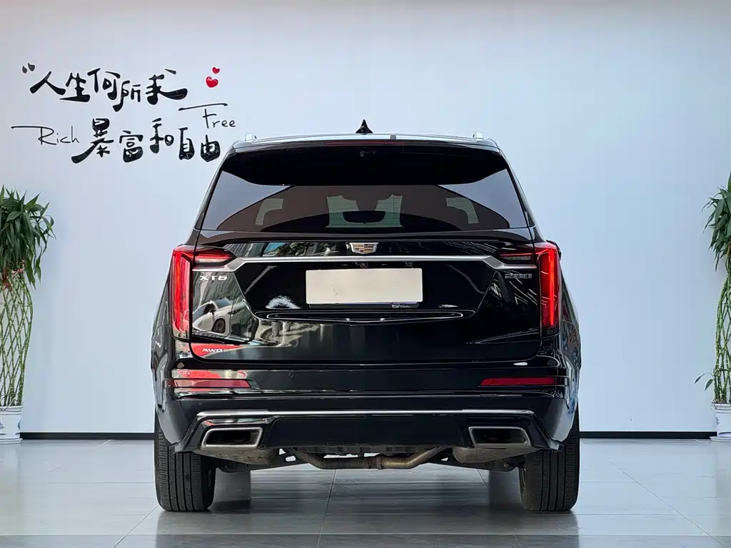 Cadillac XT6 — фото 19
