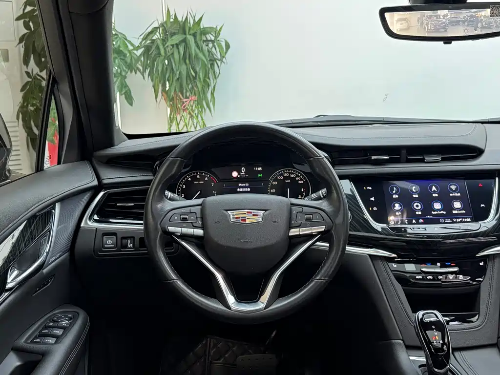 Cadillac XT6 — фото 9