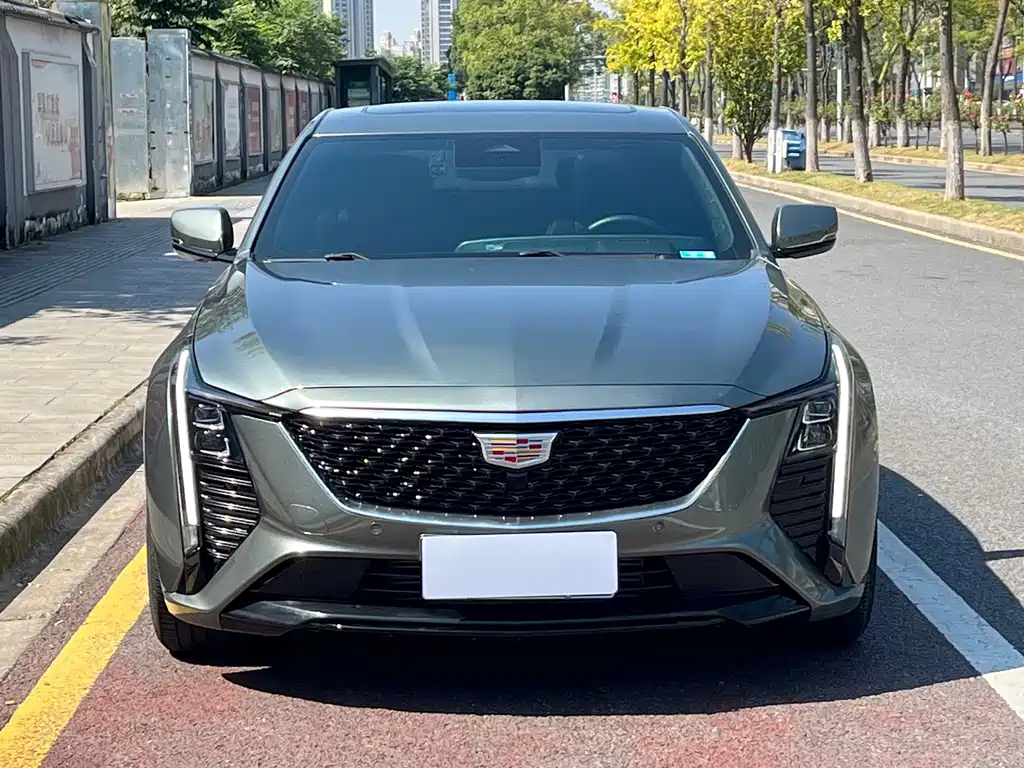 Cadillac CT5 — фото 2