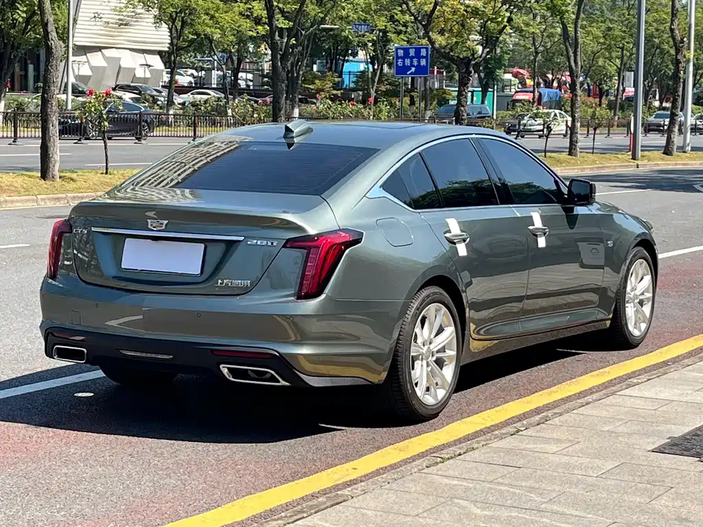 Cadillac CT5 — фото 8