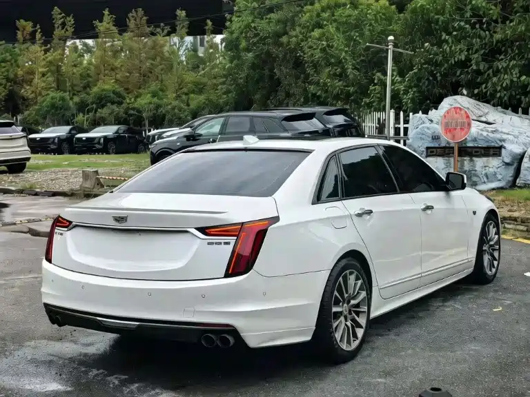 Cadillac CT6 — фото 3