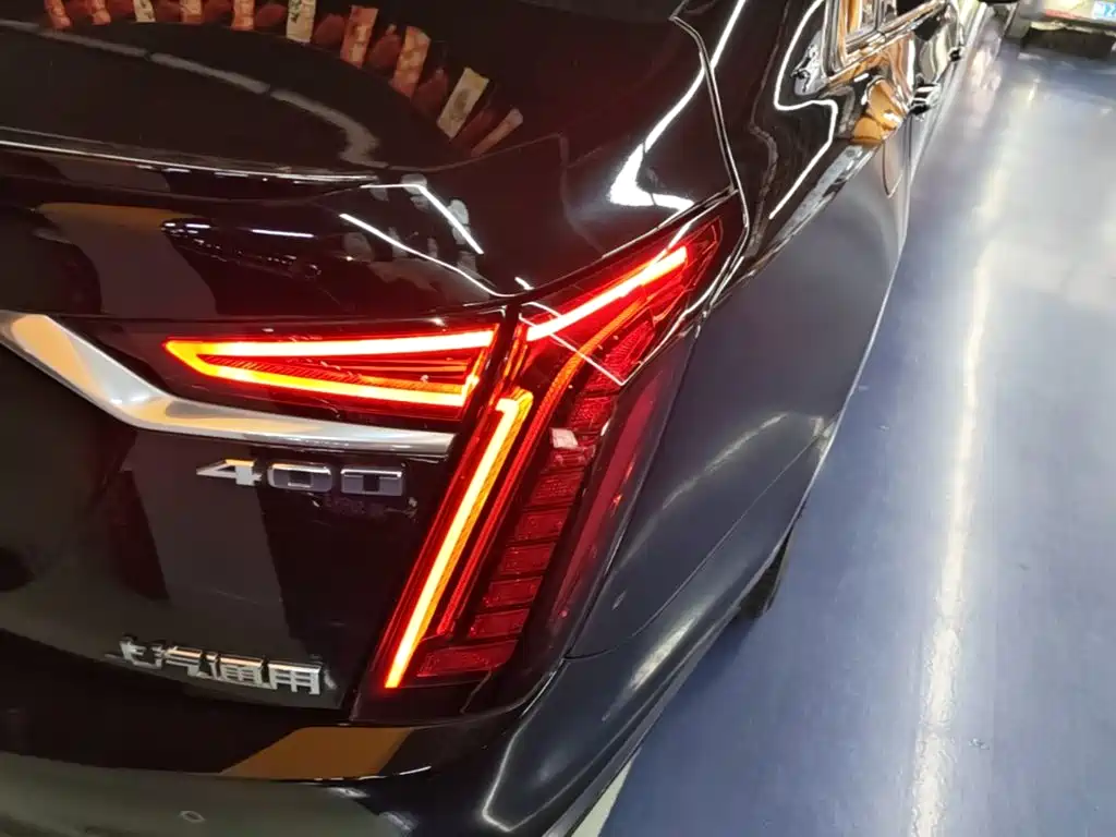 Cadillac CT6 — фото 8