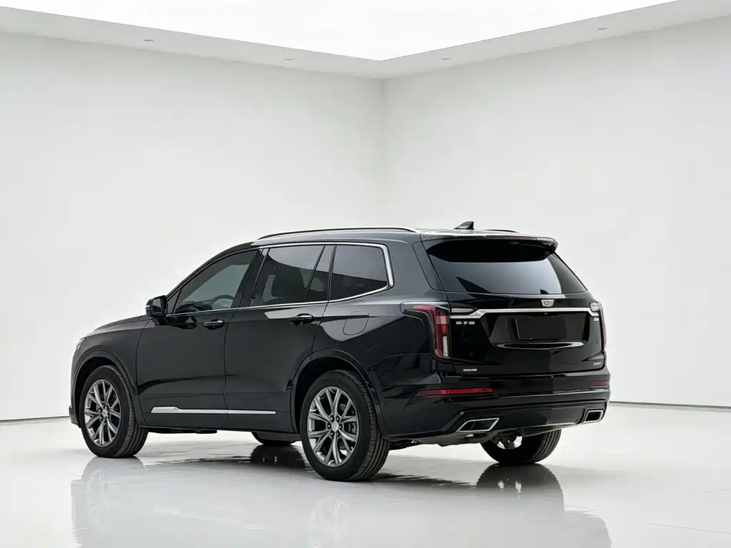 Cadillac XT6 — фото 8