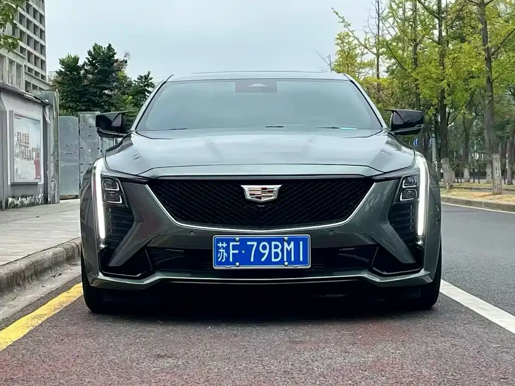 Cadillac CT5 — фото 2
