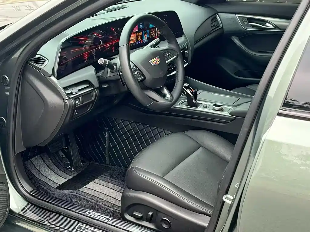 Cadillac CT5 — фото 4