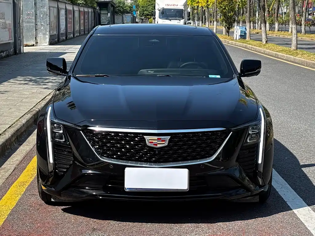 Cadillac CT5 — фото 2