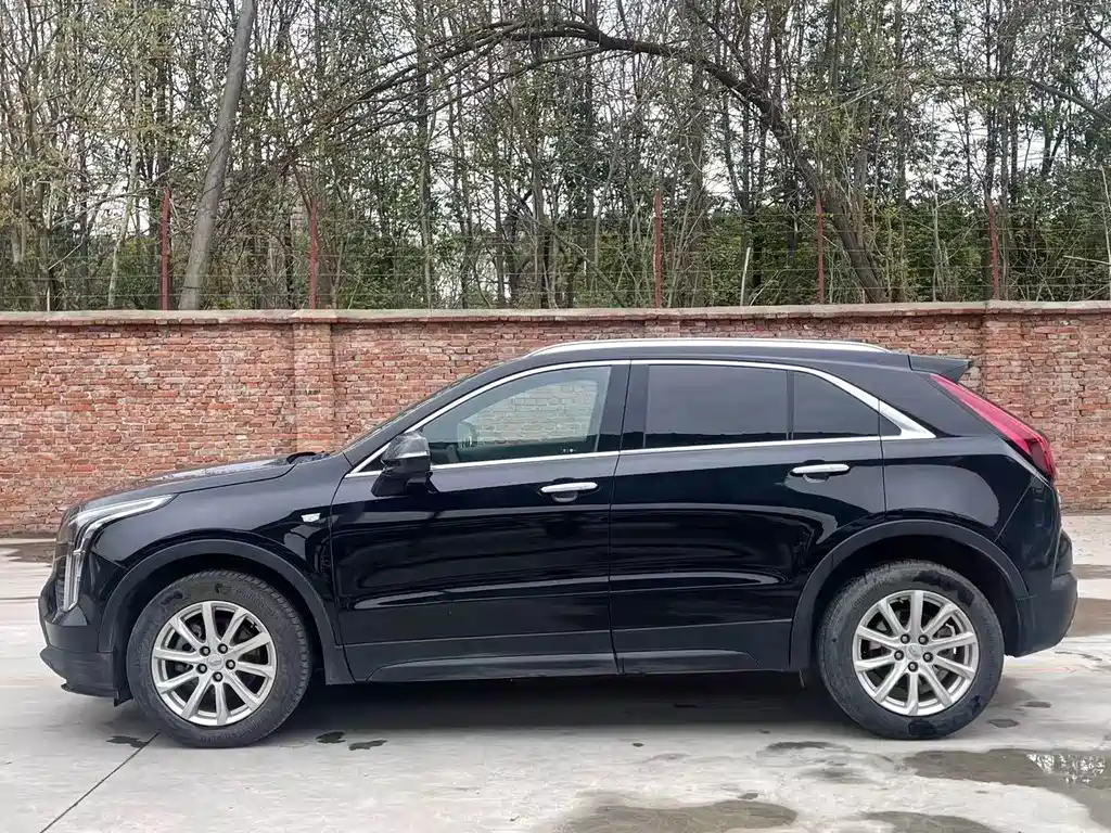Cadillac XT4 — фото 3