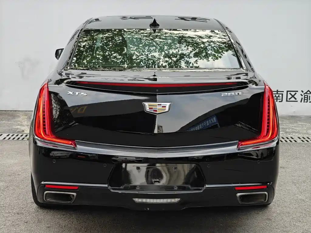 Cadillac XTS — фото 8