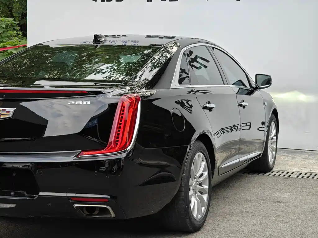 Cadillac XTS — фото 9