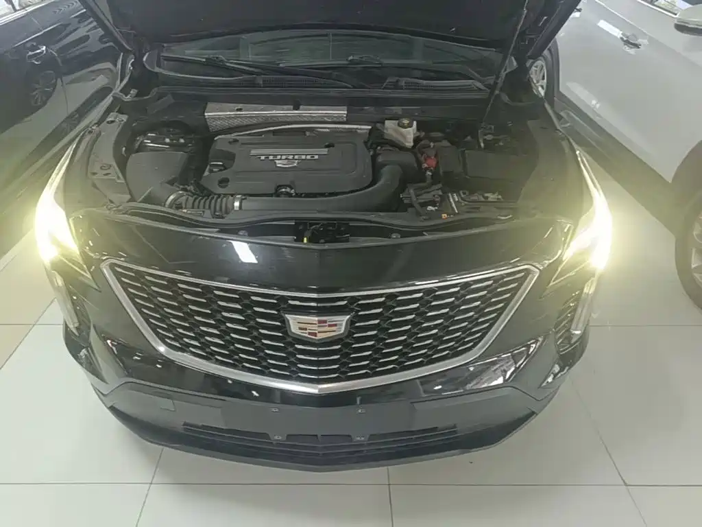 Cadillac XT4 — фото 20