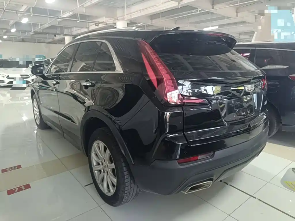 Cadillac XT4 — фото 5