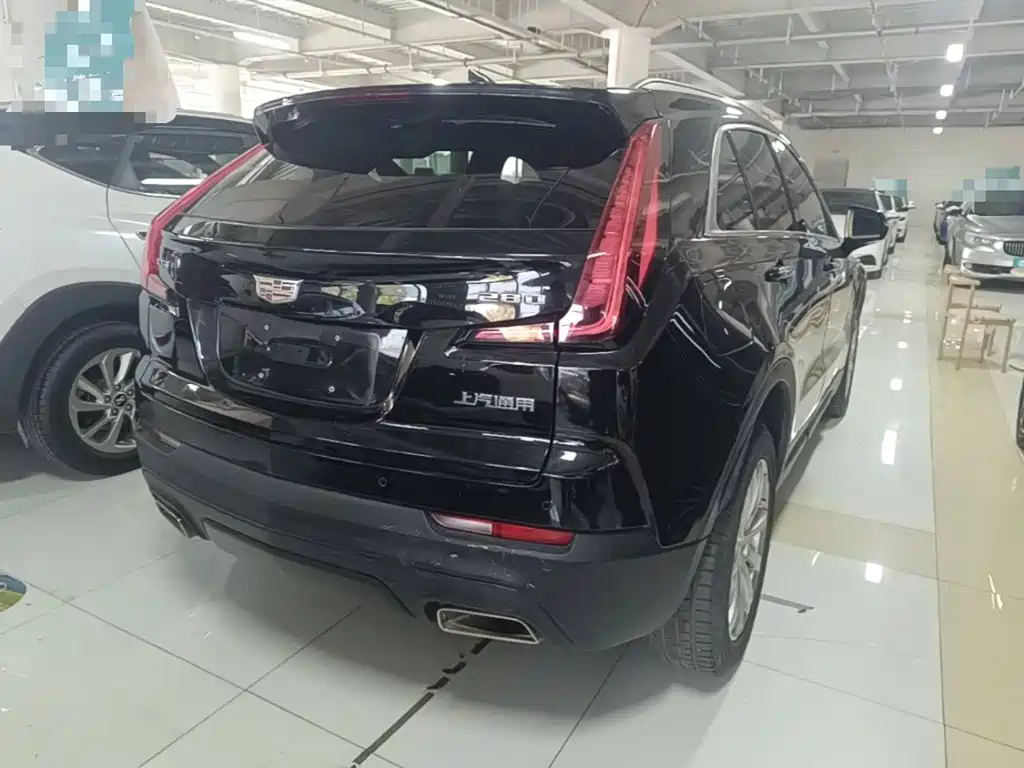 Cadillac XT4 — фото 7