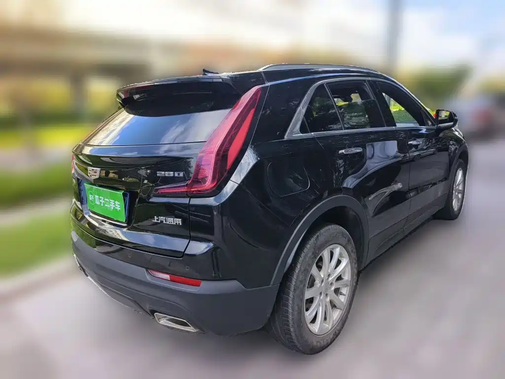 Cadillac XT4 — фото 6