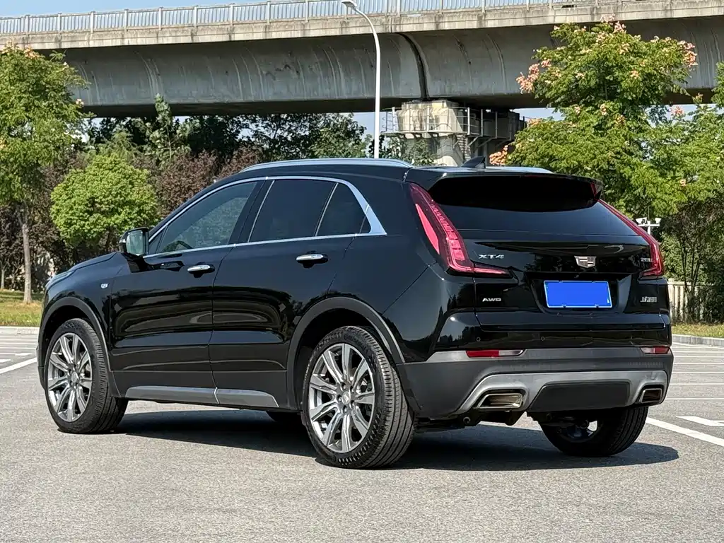 Cadillac XT4 — фото 4