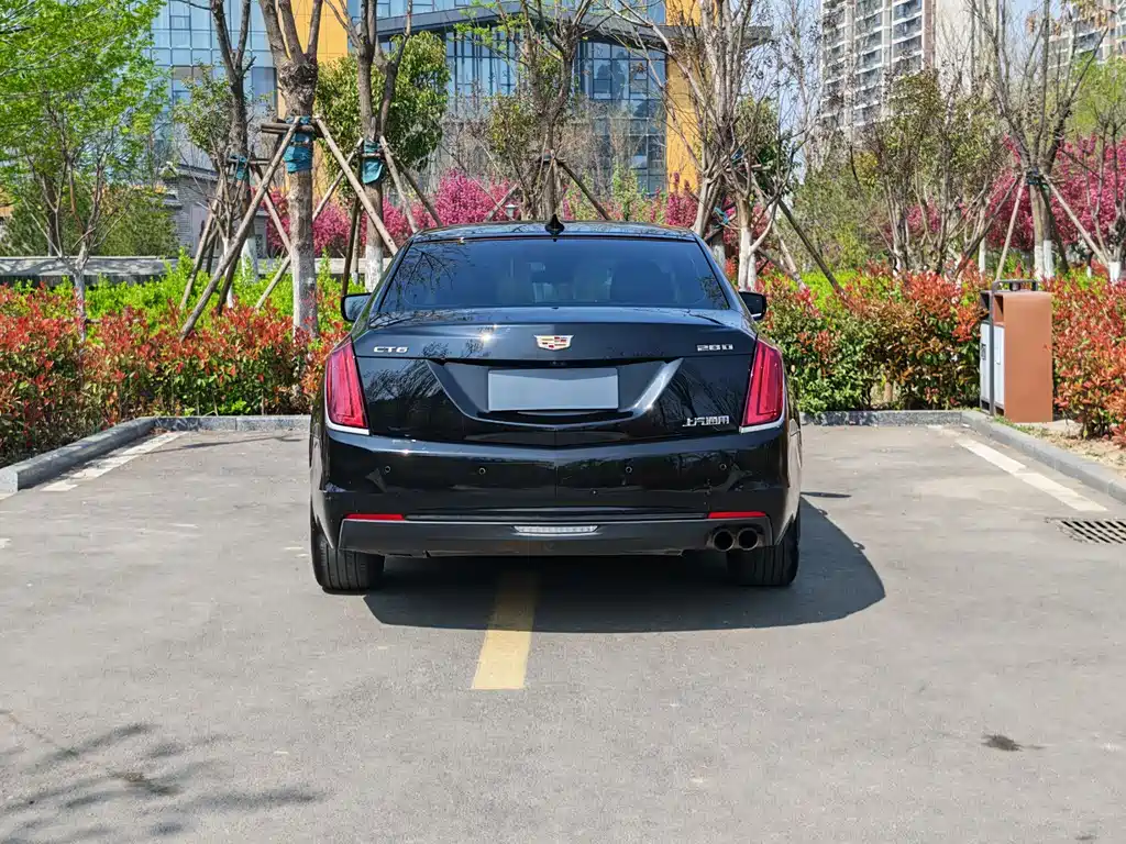 Cadillac CT6 — фото 8