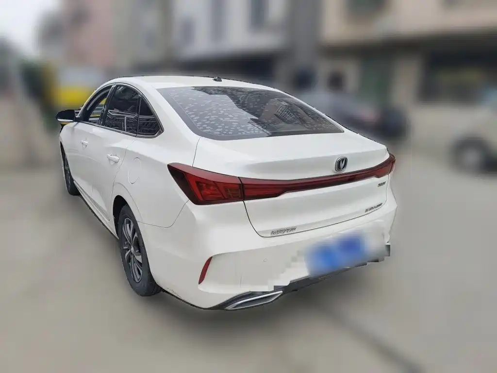 Changan Eado — фото 25