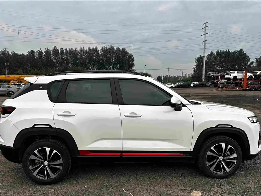 Changan CS35PLUS — фото 11
