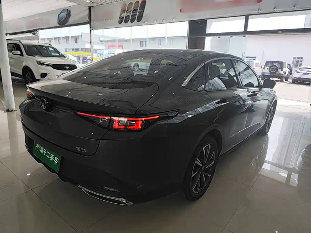Changan Eado — фото 7