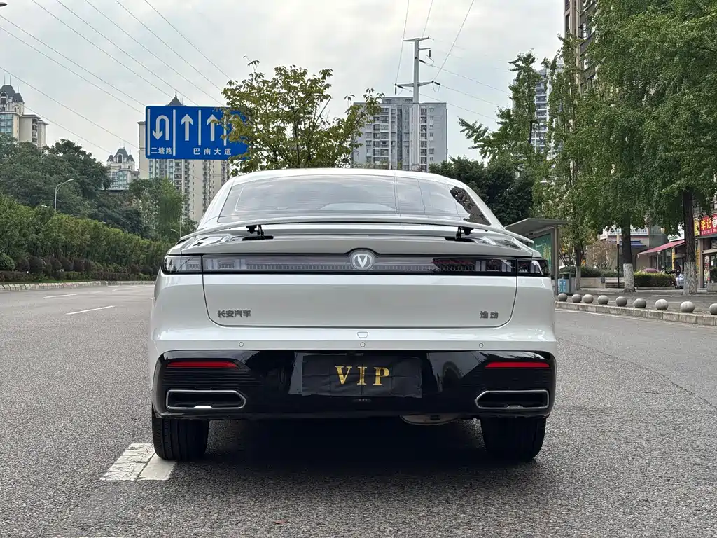 Changan Eado — фото 5