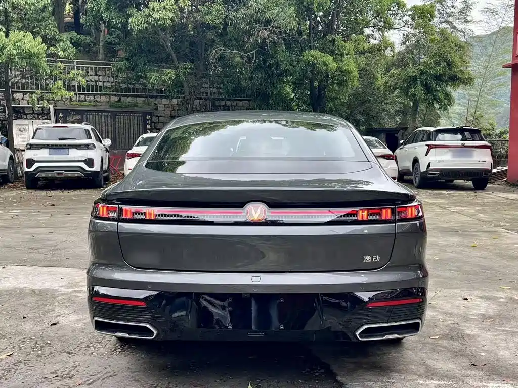 Changan Eado — фото 9
