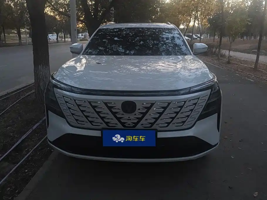 Changan CS75 PLUS — фото 2