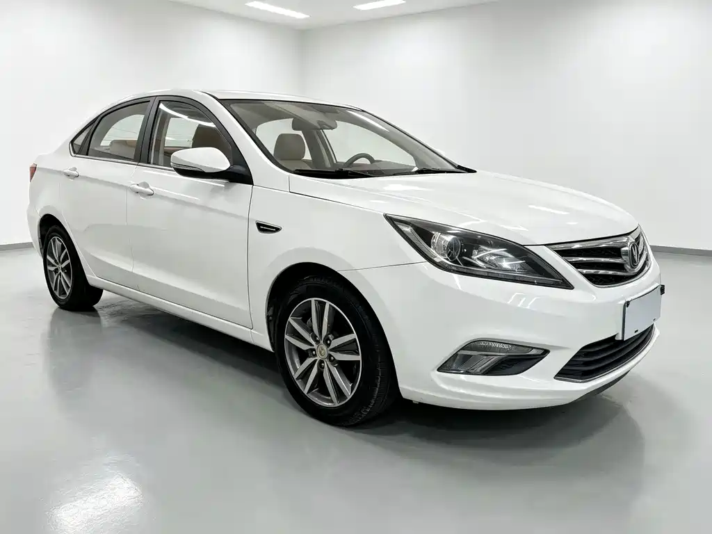 Changan Eado — фото 3